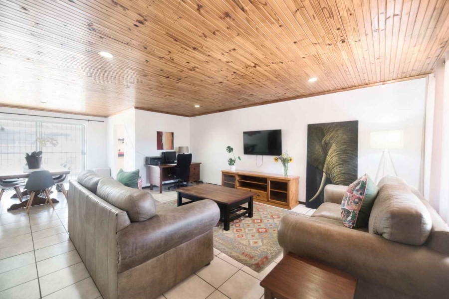 2 Bedroom Property for Sale in Westcliff Western Cape